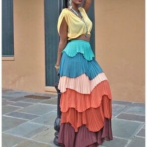 L’Atiste by Amy | pleated tiered ruffle maxi skirt